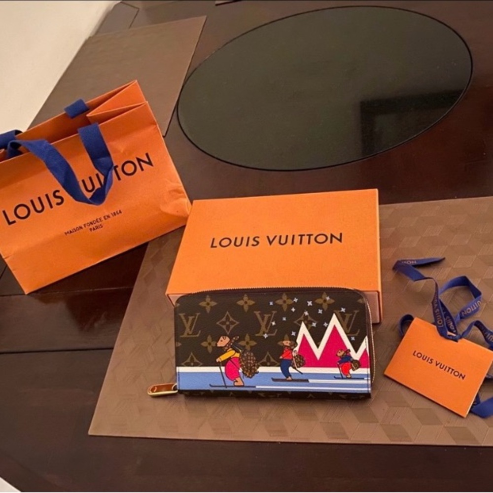 LV ZIPPY WALLET